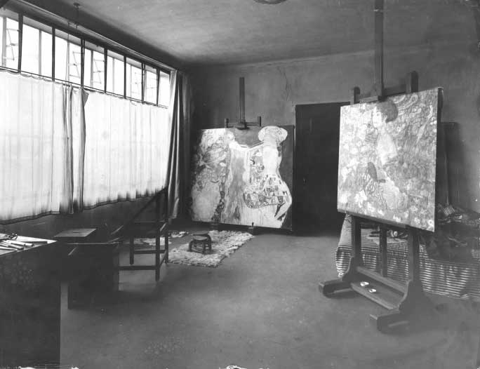 DAME MIT FÄCHER ON AN EASEL IN KLIMT’S STUDIO, 1918.