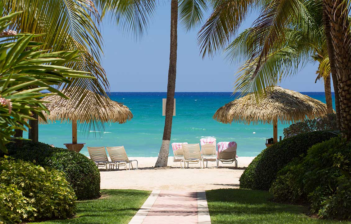Caribbean Club, Seven Mile Beach