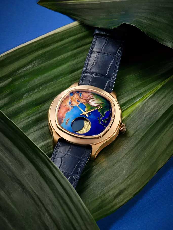 PIAGET EMPERADOR COUSSIN XL GRANDE LUNE "PLANISPHÈRE", REFERENCE P10764 | A LIMITED EDITION PINK GOLD WRISTWATCH WITH MOON PHASES AND CLOISONNÉ ENAMEL DIAL BY ANITA PORCHET, CIRCA 2013 | ESTIMATE: 350,000 - 600,000 HKD