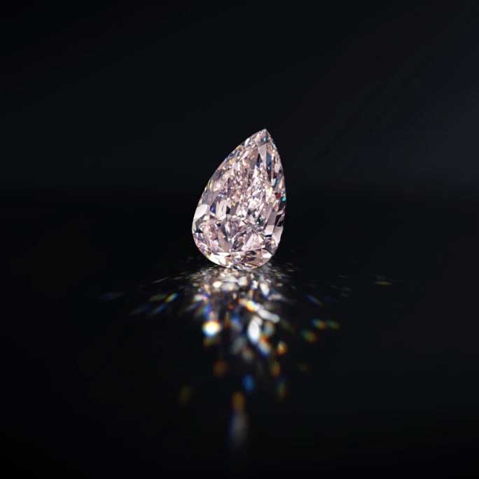 VERY LIGHT PINK DIAMOND 10.19 CARATS, NATURAL COLOUR, SI1 CLARITY