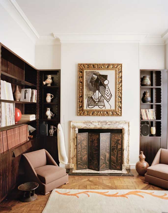 PABLO PICASSO’S “BUSTE DE FEMME,” 1955, HANGING IN TERRY AND JEAN DE GUNZBURG’S NEW YORK APARTMENT, PHOTOGRAPHED BY FRANÇOIS HALARD IN 2014. © FRANCOIS HALARD/TRUNK ARCHIVE.